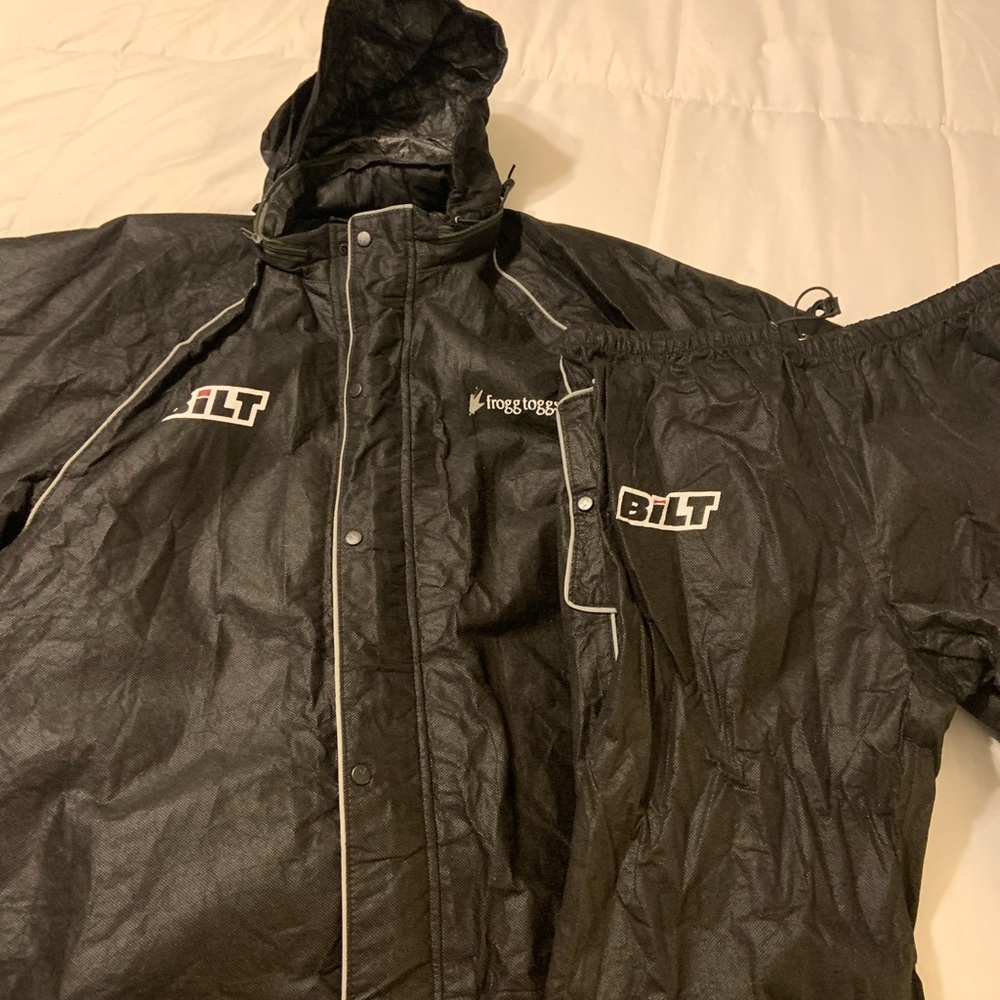Bilt Frog toggs polypropylene suit